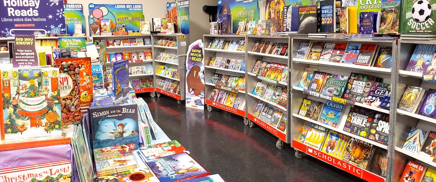 A room full of books on shelves